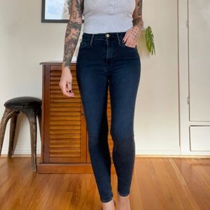 Frame Ali high rise cigarette denim